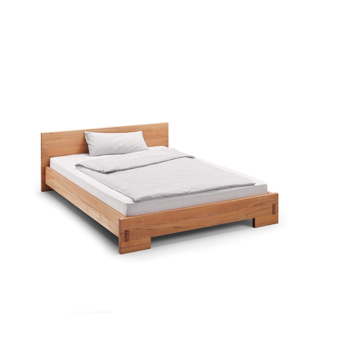 Holzbett massiv aus Kernbuche in modernem Futon Design, auch als Kingsize und Queensize Bett erhältlich