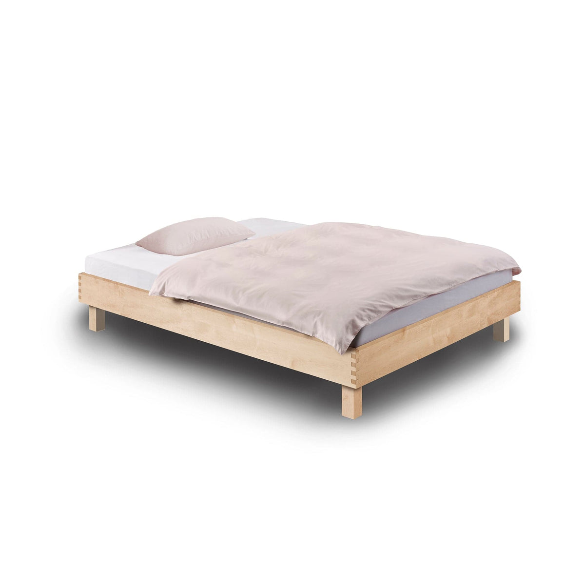STEP-X PURE: Gezinktes Bett ohne Kopfteil aus massivem kanadischem Ahorn